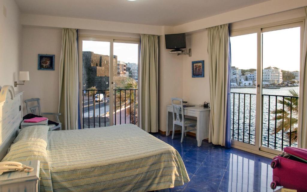 Blue Moon Hotel Pantelleria Phòng bức ảnh