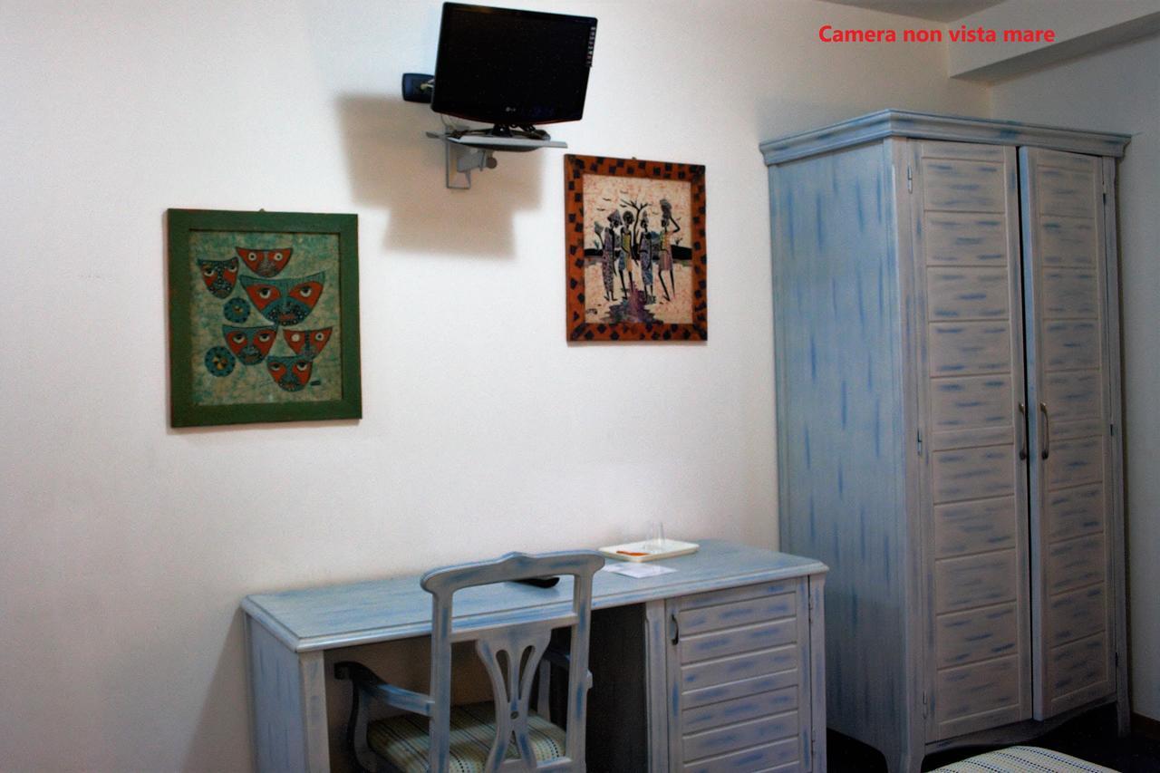 Blue Moon Hotel Pantelleria Ngoại thất bức ảnh